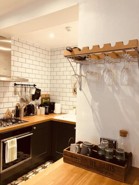 Central Brighton Flat, 3 Bedrooms, Sleeps 6, Close To Shops And Beach Экстерьер фото